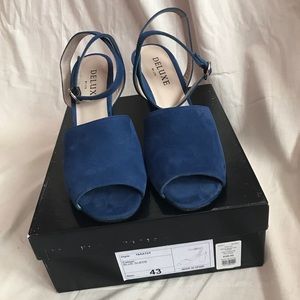 Deluxe by LTS  ankle strap suede shoe